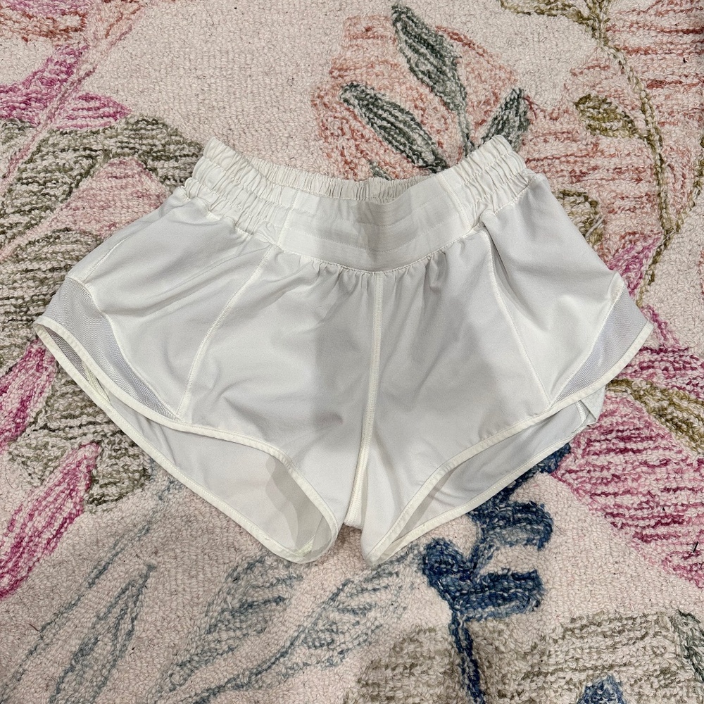 lululemon size 4 low rise 2.5” shorts